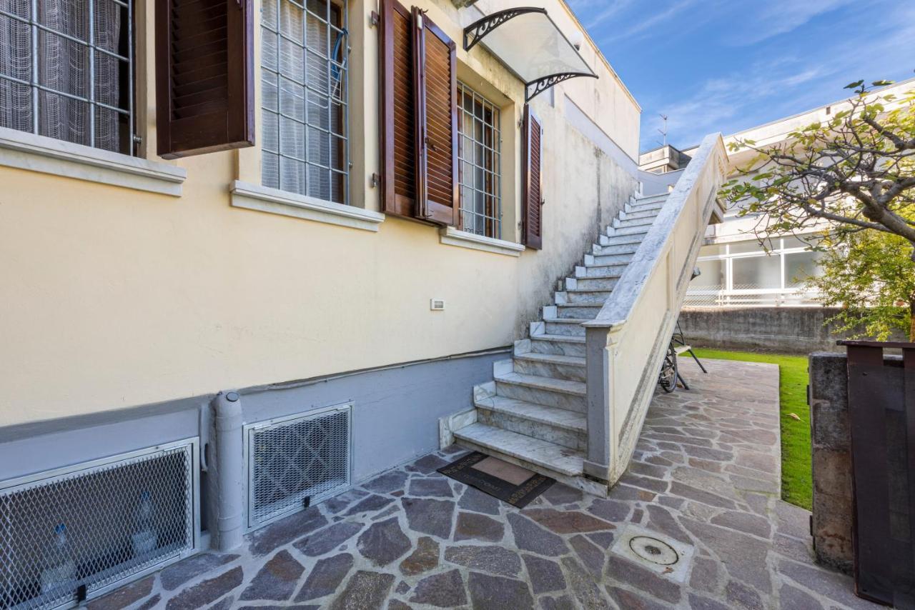 Residenza Tirrenia By Mmega Apartment Marina di Massa Exterior photo